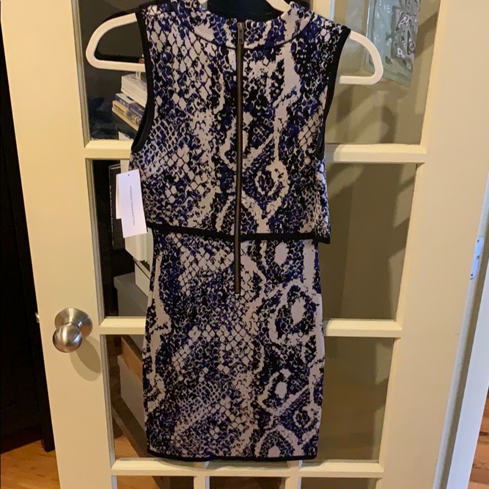 NWT French Connection Spotlight Boa Layer Dress - Picture 6 of 8